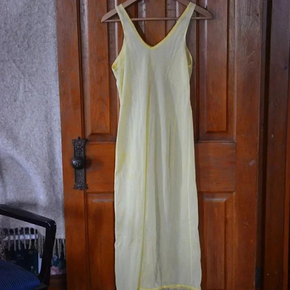 Vtg  Nightgown - Picture 3 of 10